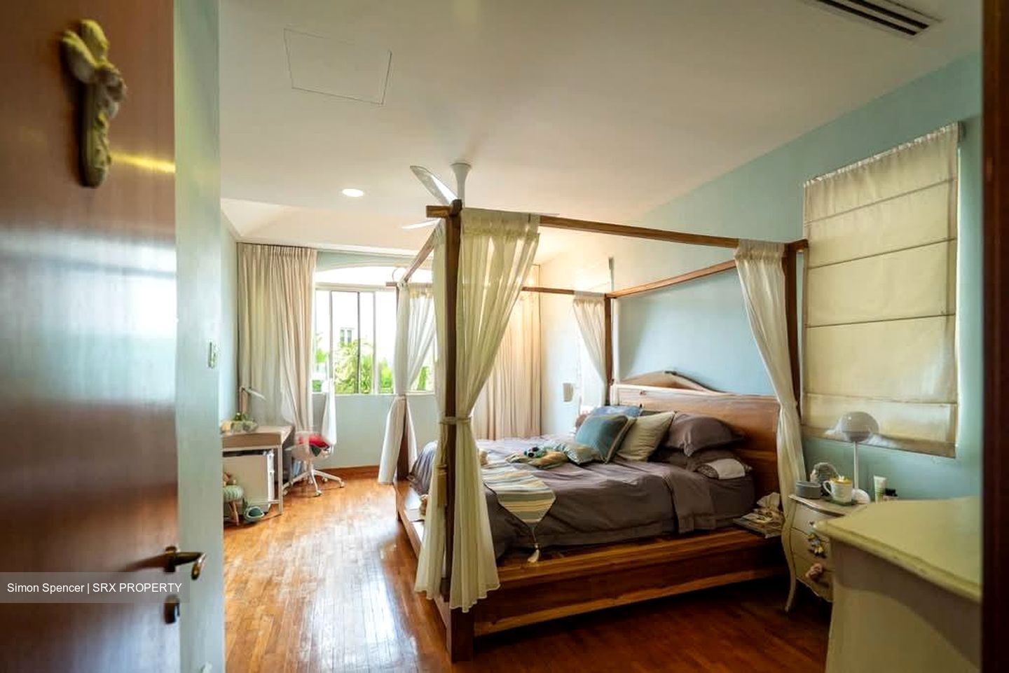 Changi Heights (D17), Terrace #588129821